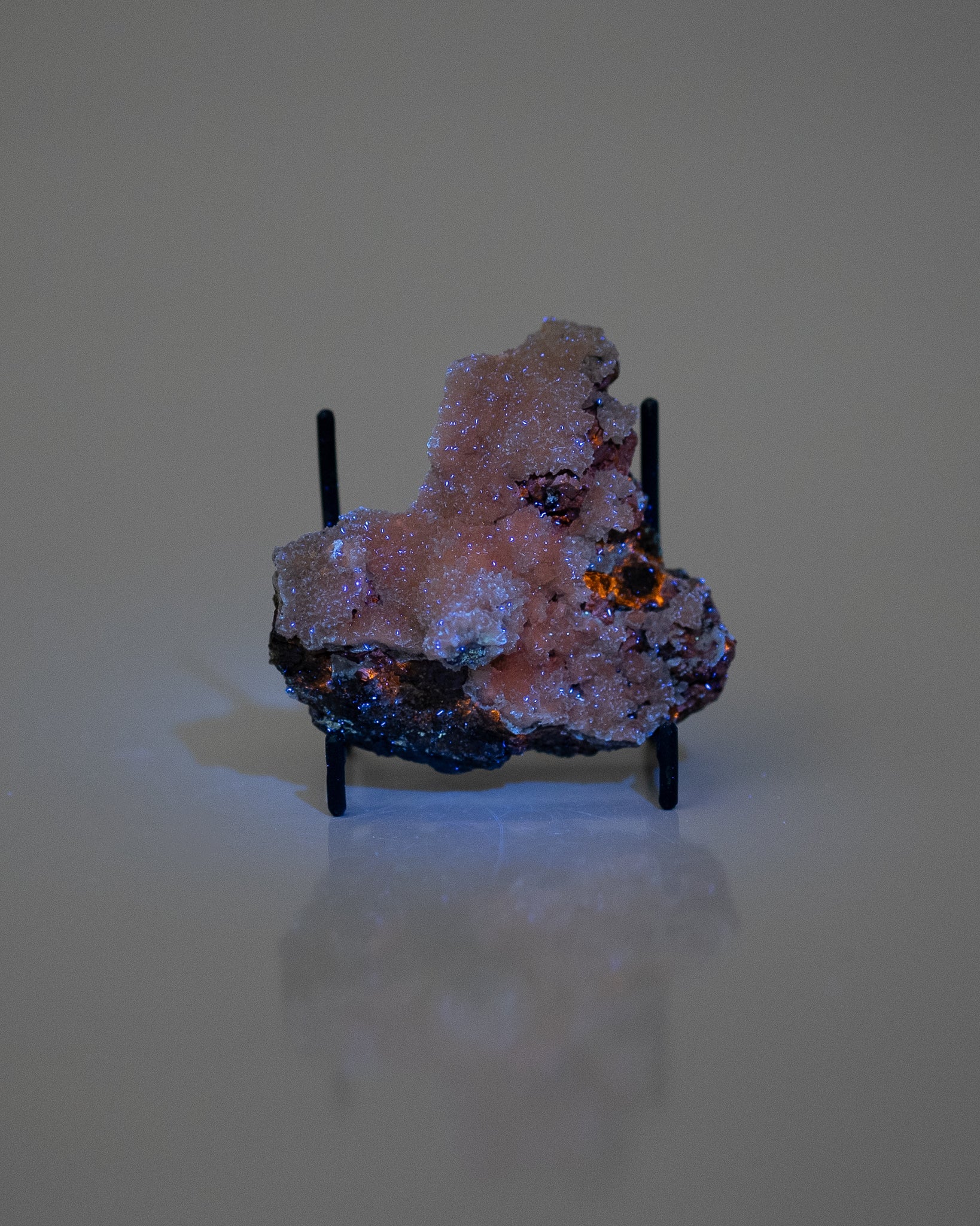 Tri-State Calcite on Sphalerite