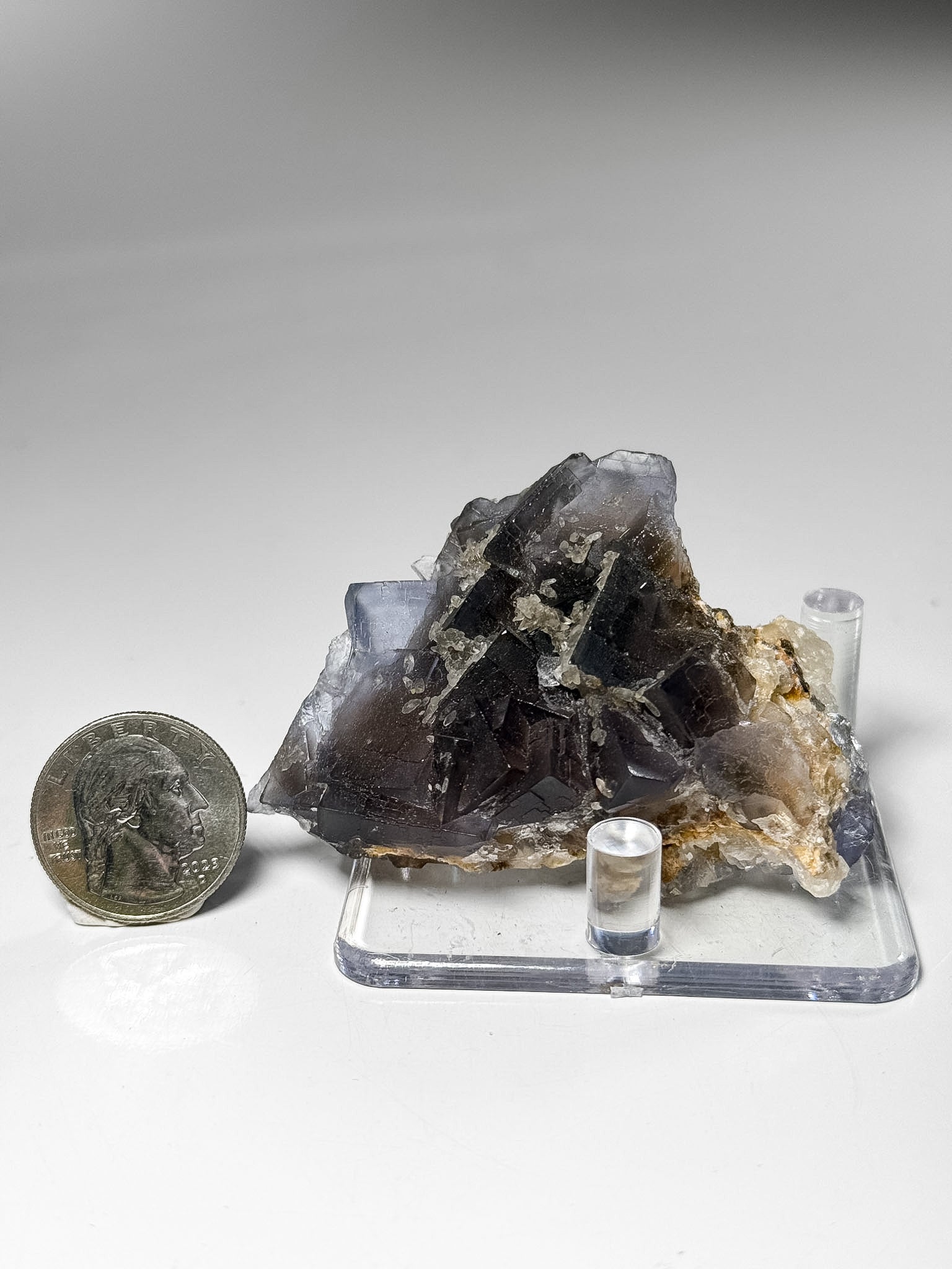 Good Earth Rocks Gallery : Automobile Alley - Fluorite Crystals