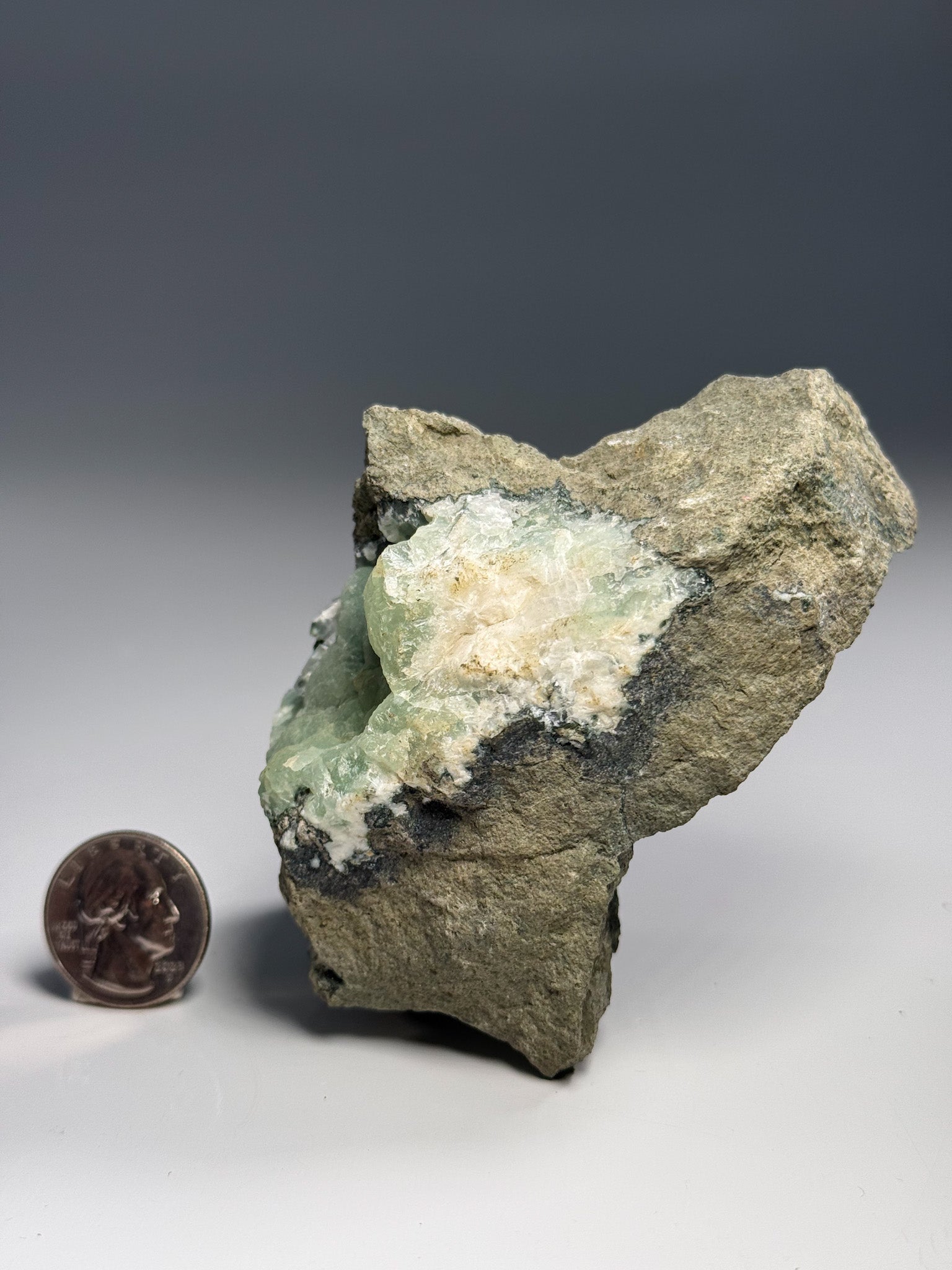 Prhenite Prehnite on Host Rock | New Jersey